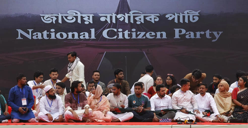 बंगलादेशमा सरकार र सेना आमनेसामने, किन बढ्दैछ विवाद ?