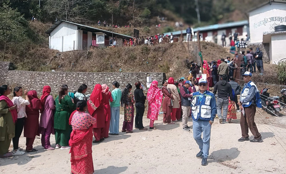 मध्याह्न १२ बजेसम्म देशभर ३५ प्रतिशत मतदान, छिटफुट घटनाबाहेक उत्साहजनक जनसहभागिता