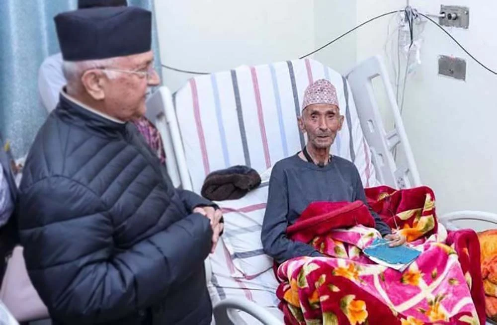 एमाले अध्यक्ष ओलीलाई पितृशोक