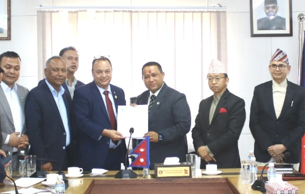 गैरआवासीय नेपाली विधेयकमा व्यापक संशोधन गर्न एनआरएनएको माग