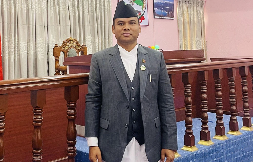 गण्डकीमा मन्त्री बने गोरखाका फणिन्द्र देवकोटा
