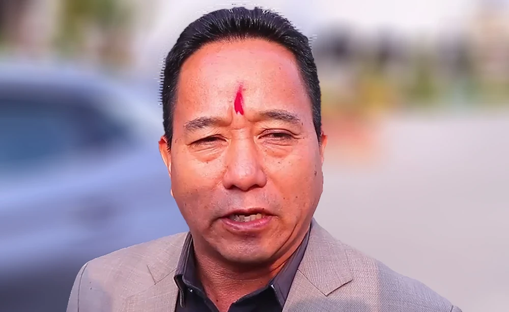 किशोरसिंह राठोरले फिर्ता लिए उम्मेदवारी, गगनलाई समर्थन गर्ने