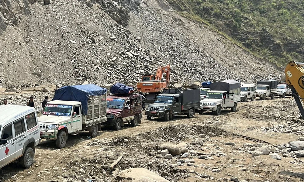 विपि राजमार्गमा दुई दिन रातिमा सवारी चलाउन रोक