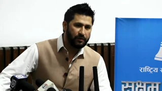 प्रधानन्यायाधीश सिफारिस प्रकरणमा आफ्नो सुबिधा अनुसार ब्याख्या गर्न पाइदैन- रवि लामिछाने
