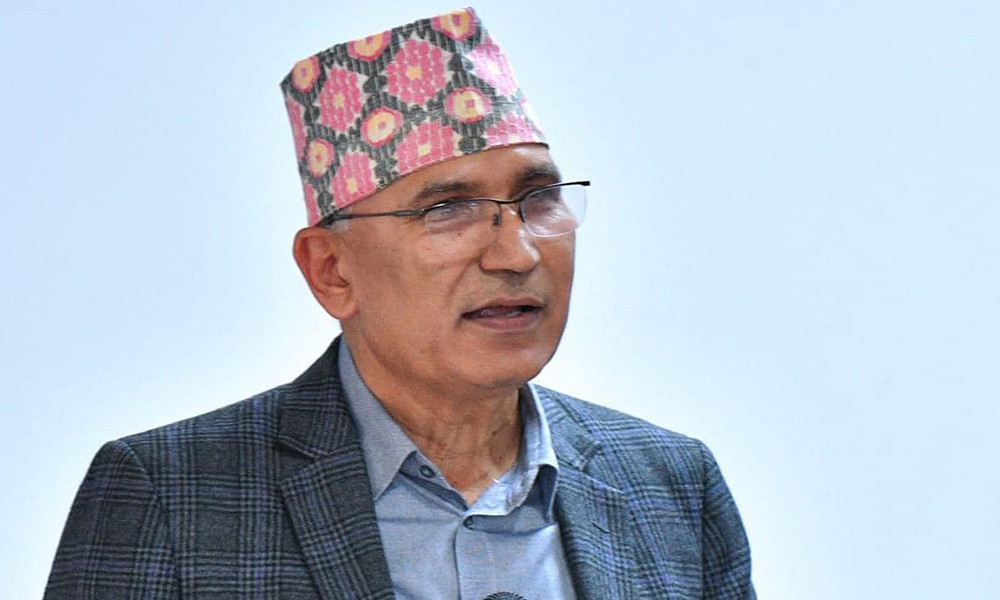 संविधान संशोधन गर्न काँग्रेस—एमालेले चासो दिएनन् : माधव नेपाल