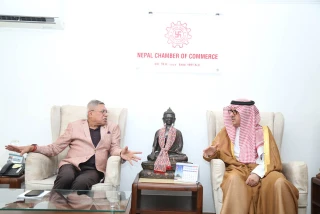चेम्बर अध्यक्ष अग्रवाल र साउदी राजदूत मनिकरबीच द्विपक्षीय व्यापार तथा लगानी बारे छलफल