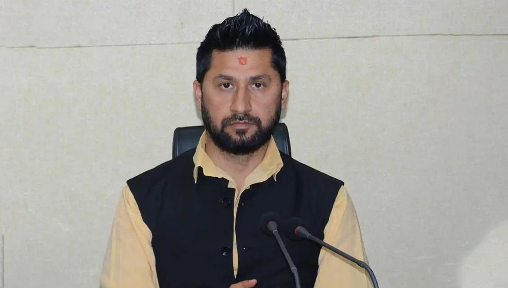 जाँचबुझ आयोग समक्ष सिंहदरबारमा रवि लामिछानेको बयान जारी