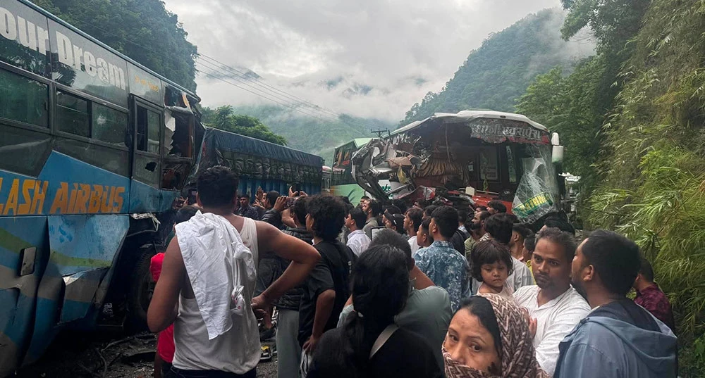 चितवन दुर्घटना: घाइतेको संख्या बढेर ३३ पुग्यो