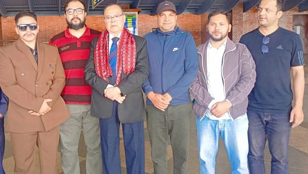 अपवित्र साँठगाँठतर्फ नलाग्न झलनाथ खनालको आग्रह