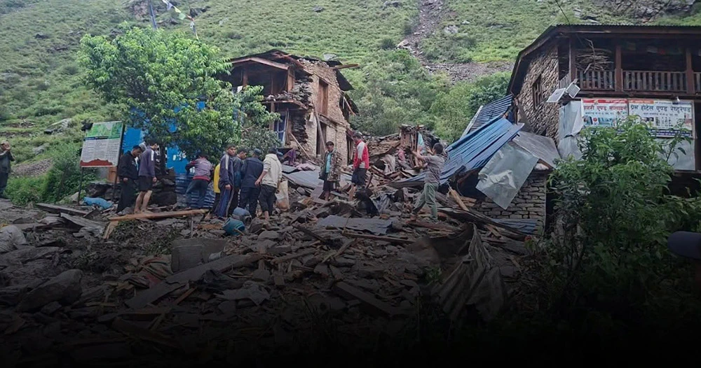 तुइन खोलामा  झन्  ठूलो पहिरो, नारायणघाट–मुग्लिन सडक पूर्ण रूपमा अवरुद्ध