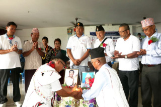 मगर समुदायका विद्यार्थीलाई अभिमुखिकरण तथा सम्मान