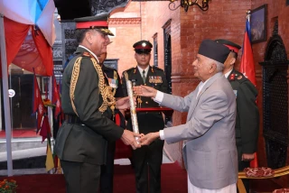 राष्ट्रपतिबाट भारतीय सेनाध्यक्षलाई नेपाली सेनाको मानार्थ महारथीको दर्ज्यानी चिह्न प्रदान