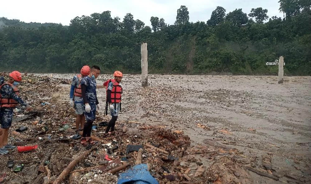 भोटेकोशी बाढी: अहिलेसम्म ४७७ जनाको शव फेला, ९७७ बेपत्ता