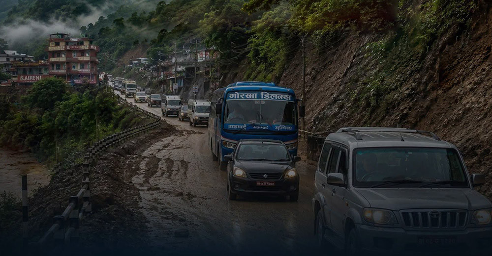 आज राति पृथ्वी राजमार्गमा सम्पुर्ण सवारी आवागमन बन्द