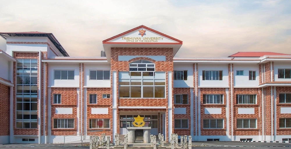 त्रिविको लापरबाही : स्नातक पहिलो वर्षमै दुइटा ब्याच
