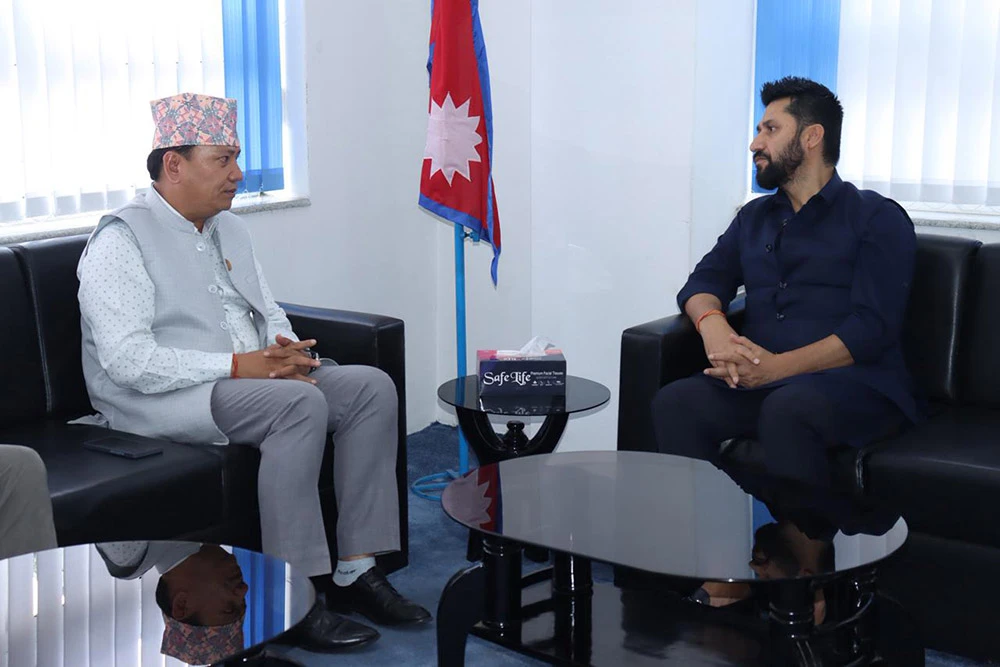 पार्टी, संसद र सरकारलाई शक्तिशाली बनाएर अघि बढ्ने  रास्वपा सचिवालय बैठकको निर्णय