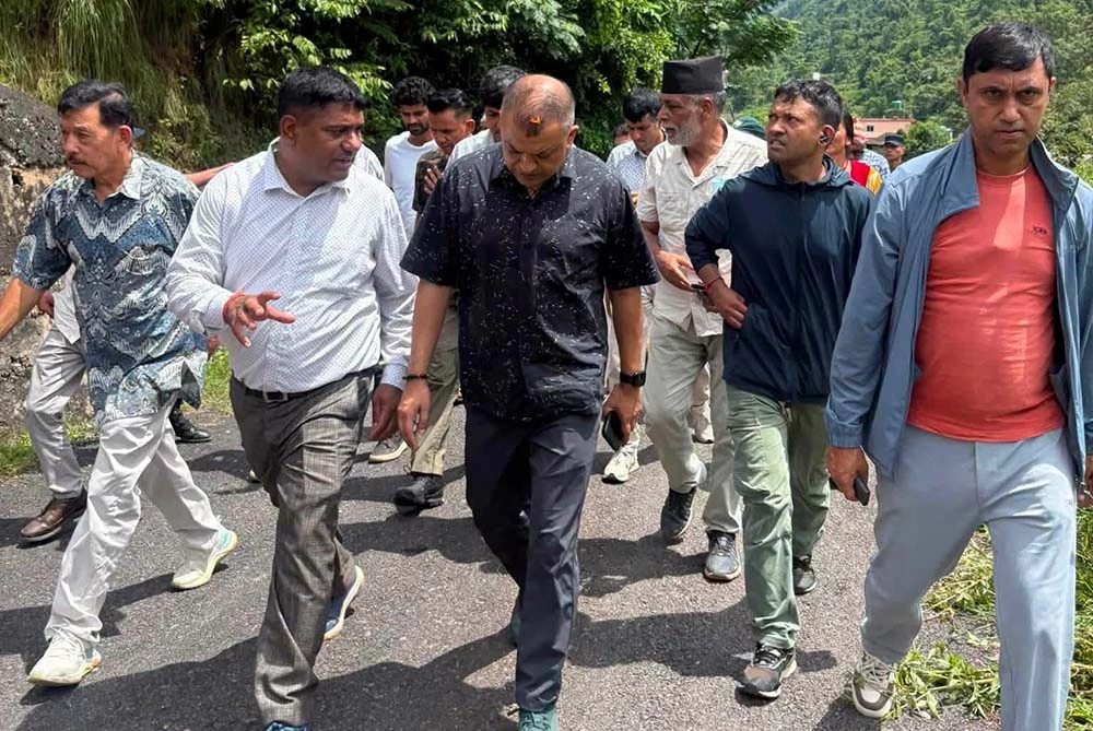 देउवालाई महाधिवेशनमा सहभागी गराउन सबै प्रयास गर्छु- गगन थापा