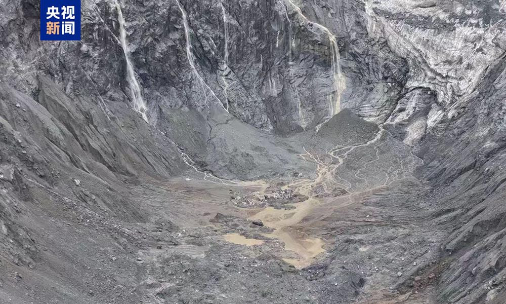 चीनले भन्यो:  हिमनदी भत्किने जोखिम अझै छ