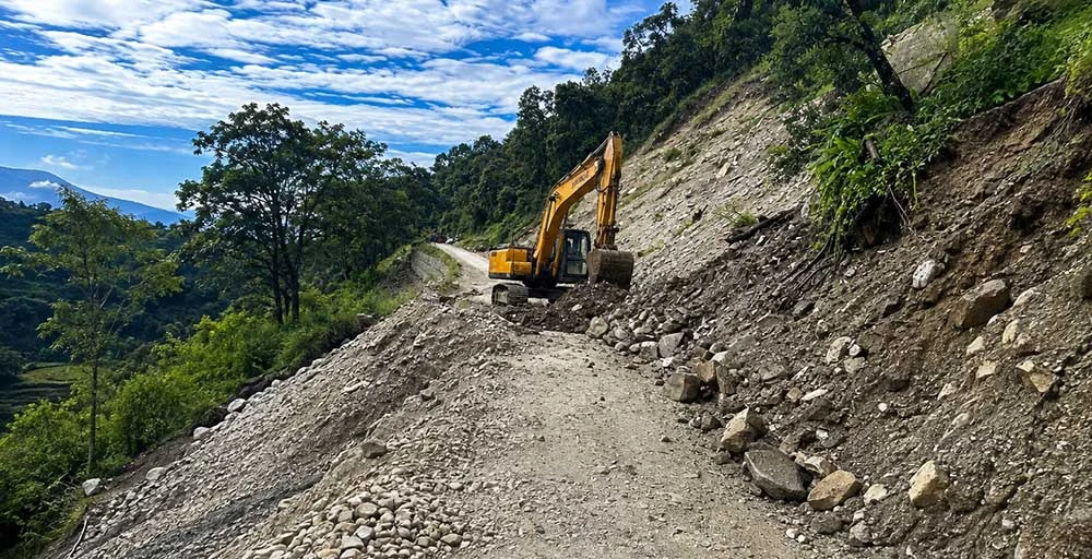 पासाङल्हामु सडक अवरुद्ध