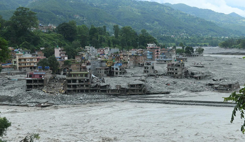 भोटेकोशी बाढीबाट नुवाकोटमा मात्र २६०८ जना सम्पर्कविहिन