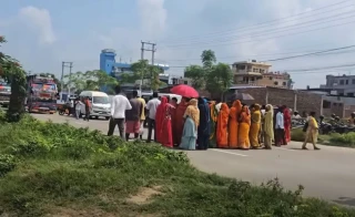 डोजर चलाउने सूचना टाँसिएपछि जनकपुरधामका रजौलवासी आन्दोलित