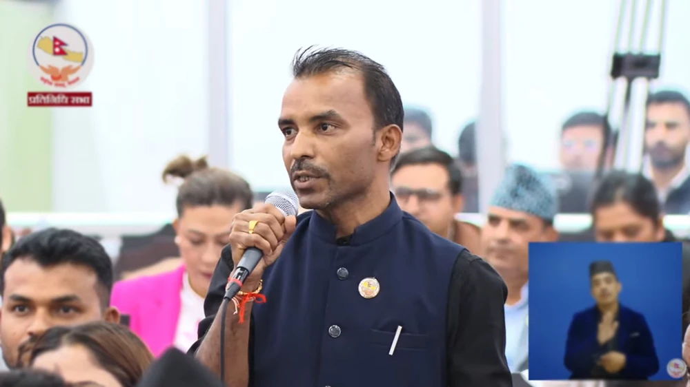 रिडी रुद्रवेणि सडक एक सातादेखि अवरुद्द, सडक खुलाउन नेपाली सेनाकाे सहयाेग लिईने 