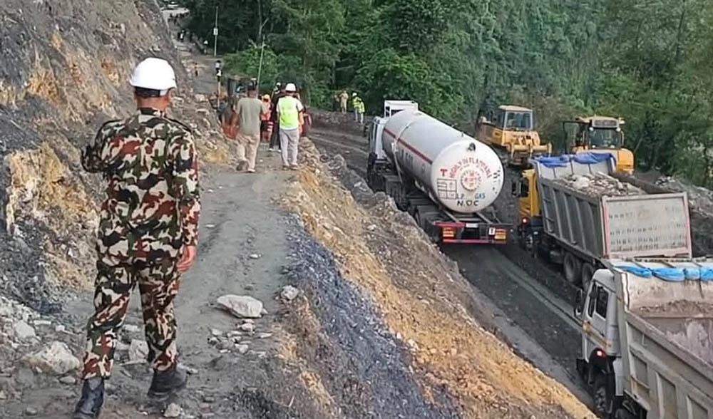 कृष्णभीरमा दीर्घकालीन समाधान खोज्न कुलमान घिसिङको आग्रह