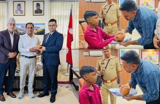 छ वर्षीय भारतीय बालकले नेपालका बाढीपीडितका लागि दिए खुत्रुकेसहितको बचत