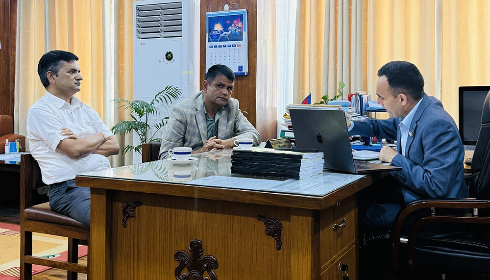 बाढी प्रभावितका लागि देवदहका गुरुङ समुदायको २ लाख ९४ हजार सहयोग