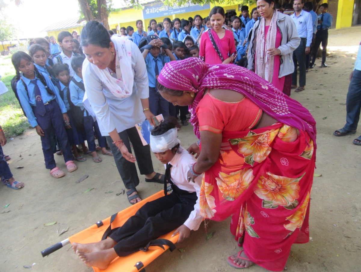 पश्चिम नवलपरासीका ४ विद्यालयमा व्यावहारिक भूकम्प सुरक्षा अभ्यास