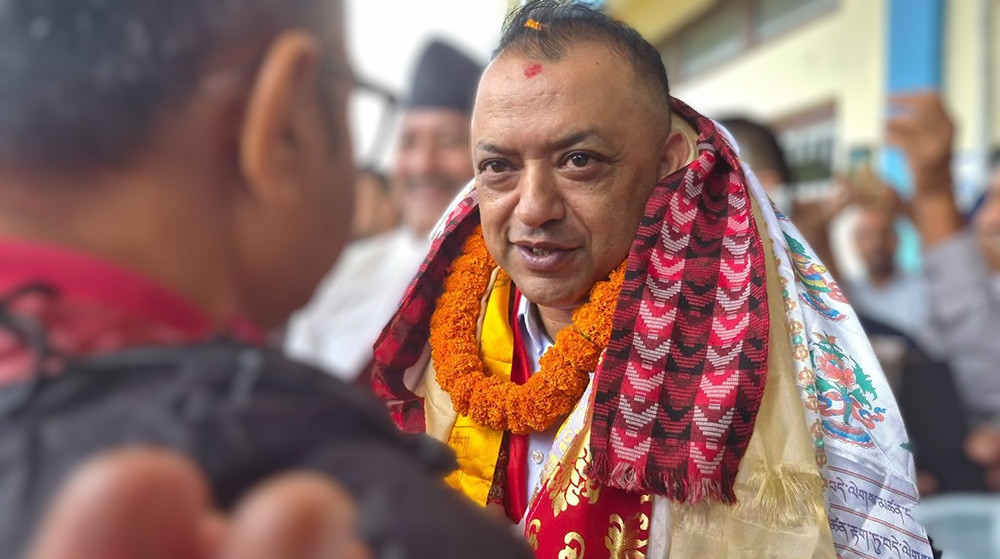गगन थापाले लिए सभापतिको पद तथा गोपनियताको शपथ